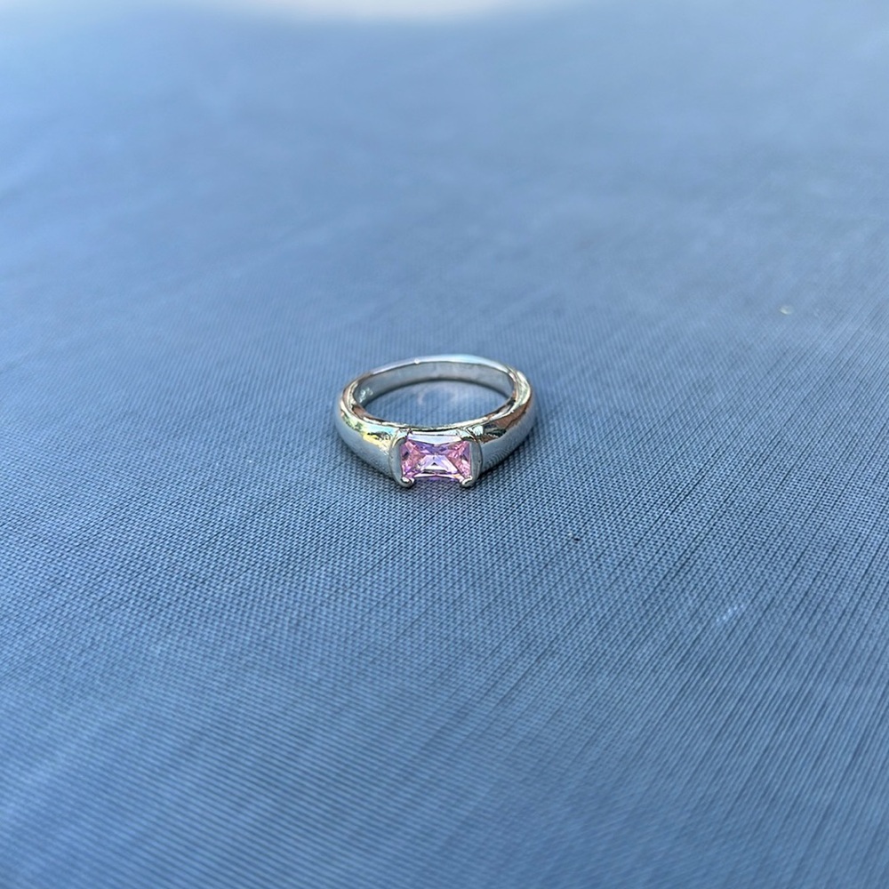 925 Sterling Silver Solitaire with Pink Stone